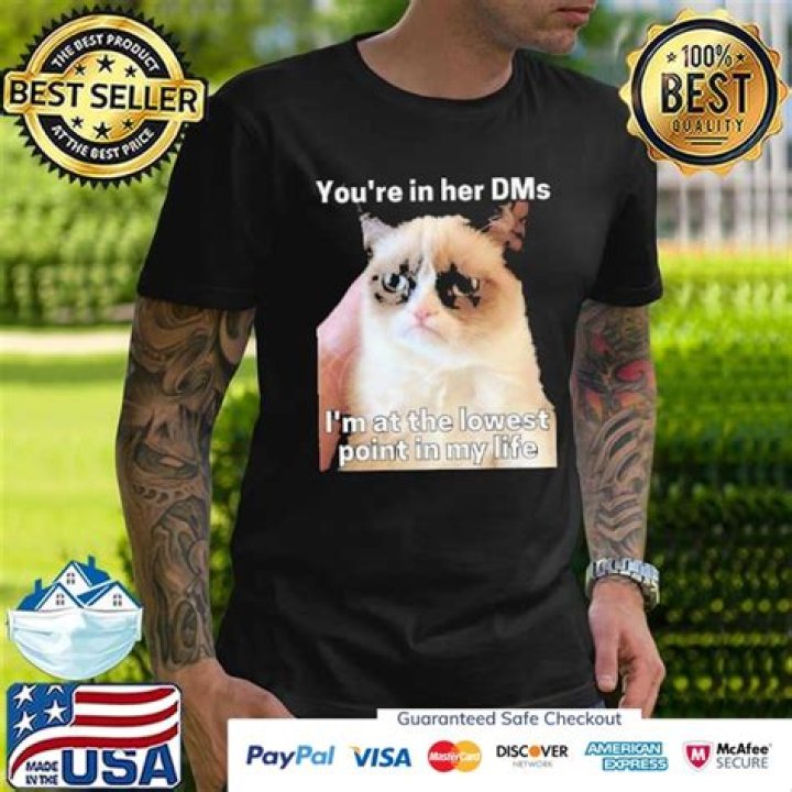 You in her dms im all in her clit lyrics